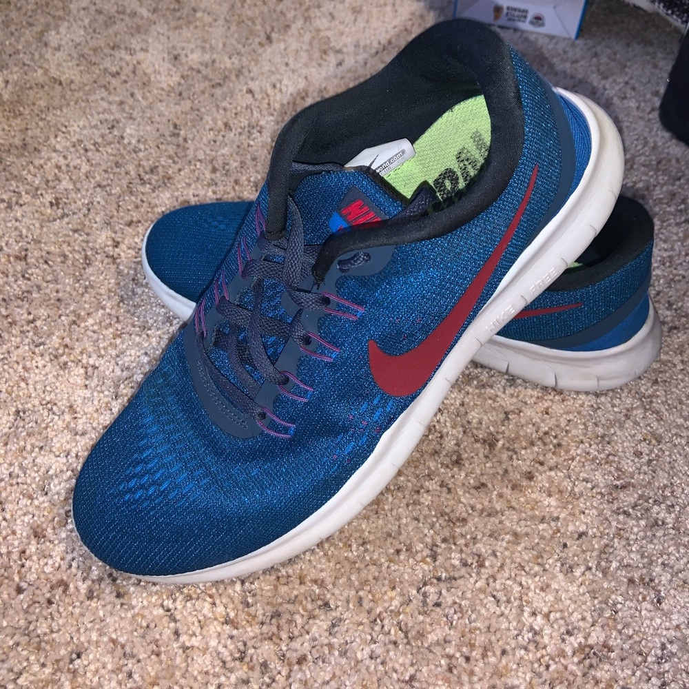 Nike Free Runs
